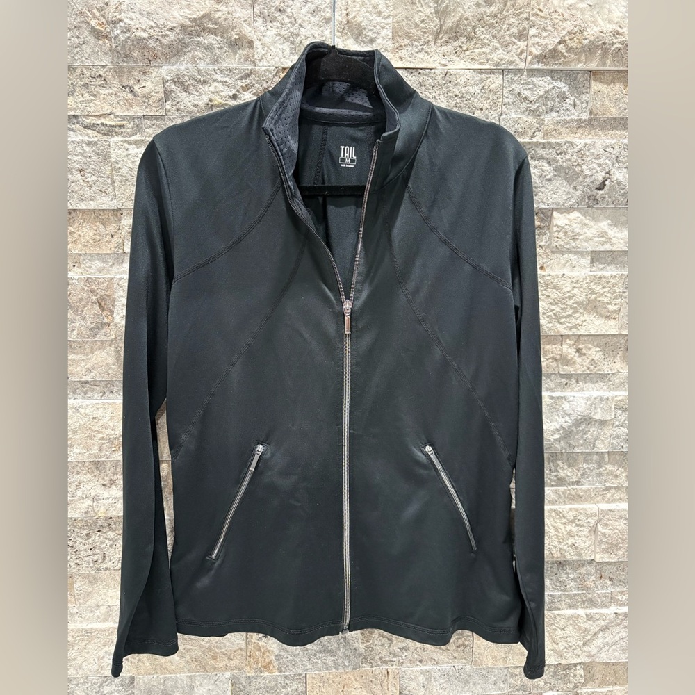 Tail Black Athletic Jacket size M, women, excellent condition,‎ perfect for gym